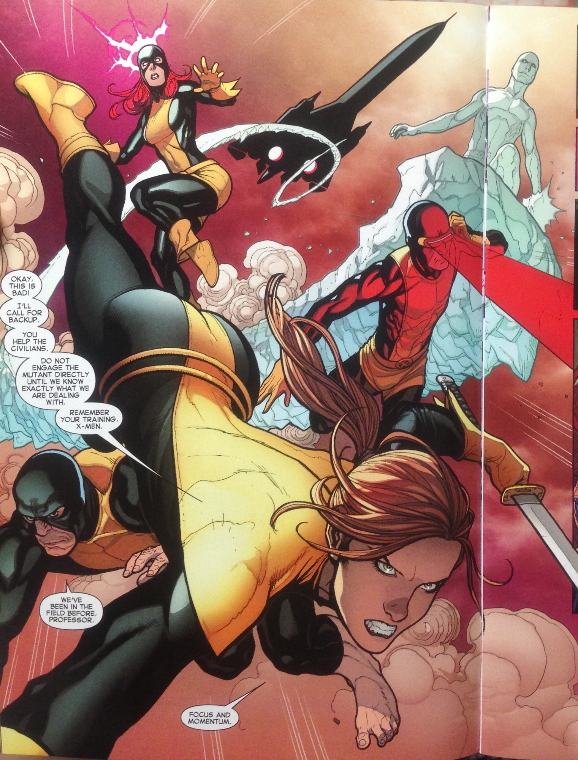 UNvincible X-Men Battle of the Atom Brian Michael Bendis Frank Cho Marvel Now