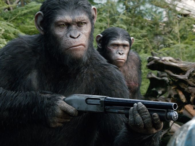 Dawn-of-the-Planet-of-the-Apes-Caesar-with-shotgun